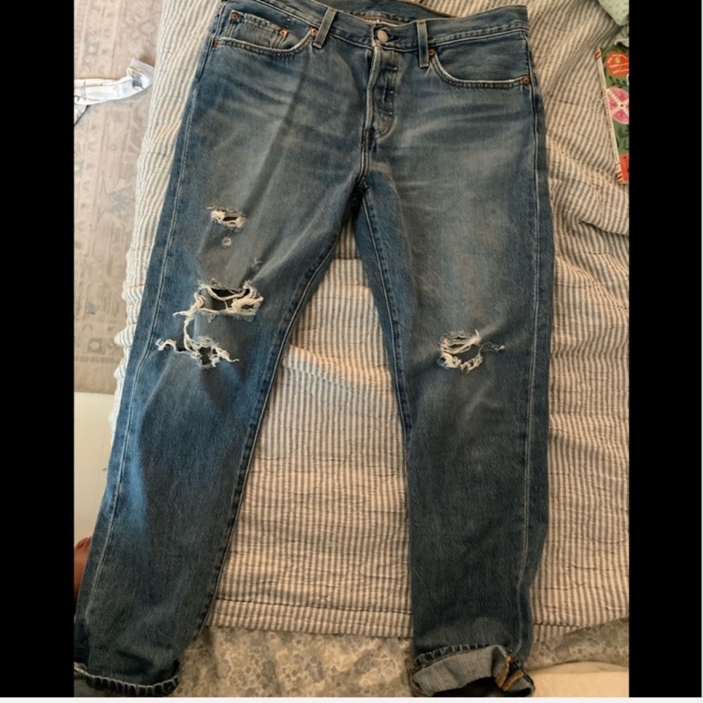 Levi’s 501 Distressed Tapered Jean
